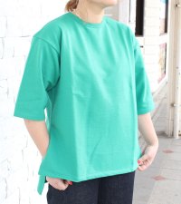 30%OFF！コットンクリンプジャージーサイドスリットTシャツ《セール商品につき返品不可》