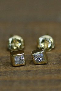 完全受注生産　h-p-7-7-116 プリンセスダイヤピアス（両耳タイプ）　（お届け2〜6週間）