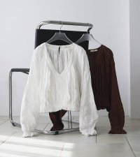 ギャザーボリュームブラウス　Gather Volume Blouse