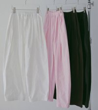 ボリュームコクーンパンツ　Volumetuck Cocoon Pants