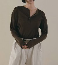 ウールシアーヘンリートップス　Wool Sheer Henleytops