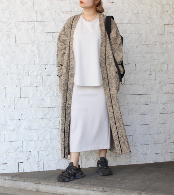 ジャガードパイピングガウン　Jacquard Piping Gown