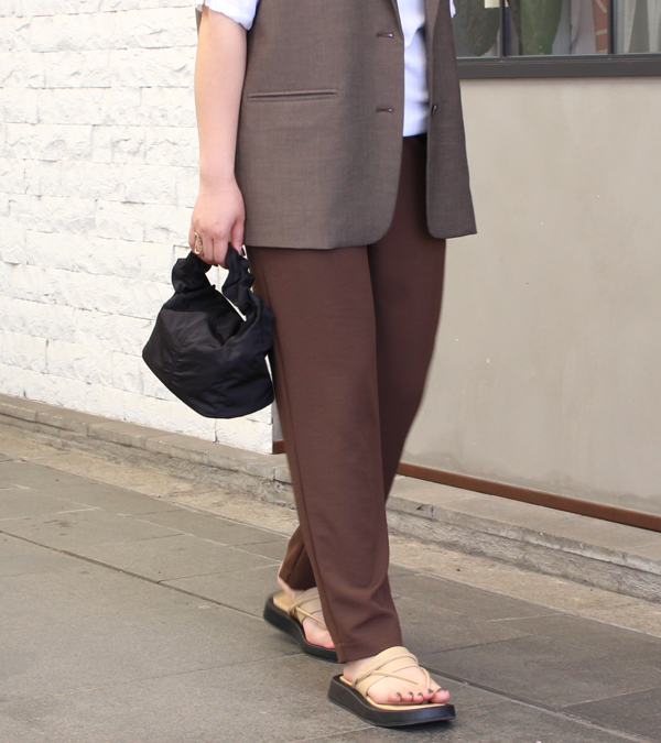 画像6: ストレッチドビーテーパードギャザーパンツ