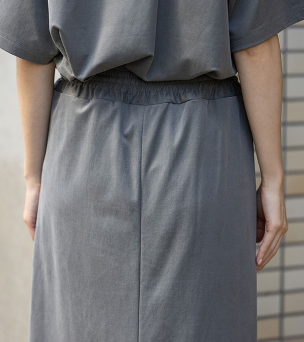 画像14: サテンジャージータイトスカート